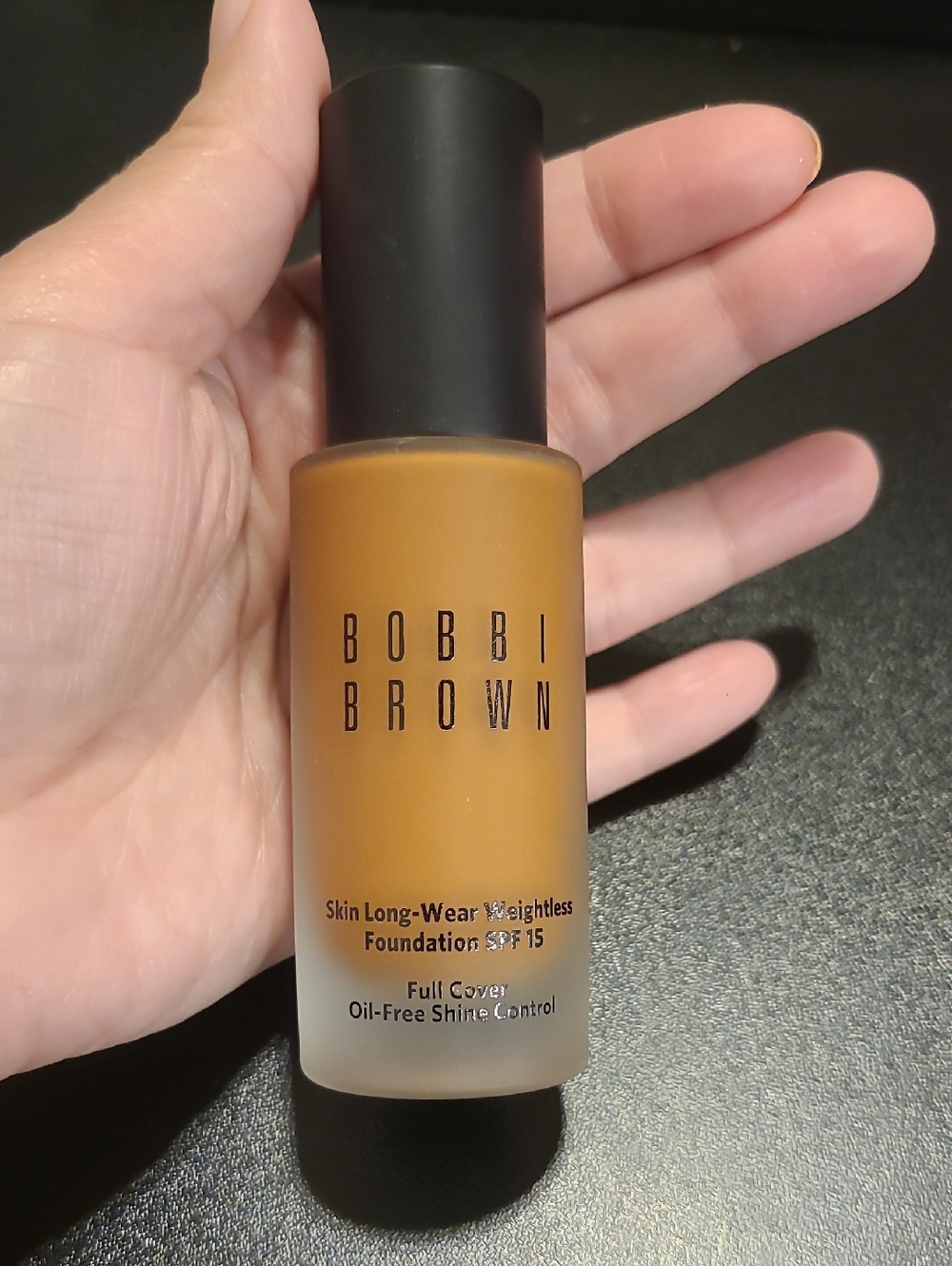 Bobbi Brown Skin Long-Wear Weightless Foundation SPF 15 in Golden Almond W-089